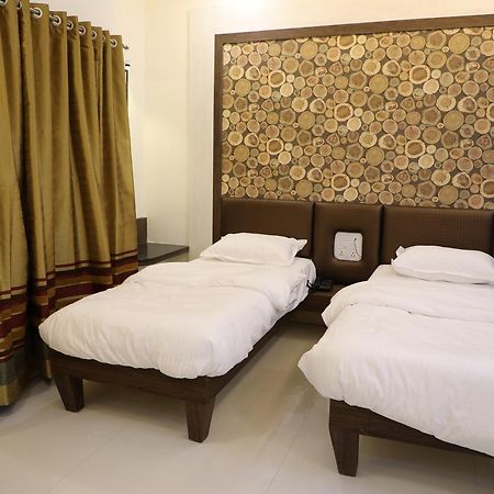 Hotel Pushpak Park Osmanabad Zewnętrze zdjęcie