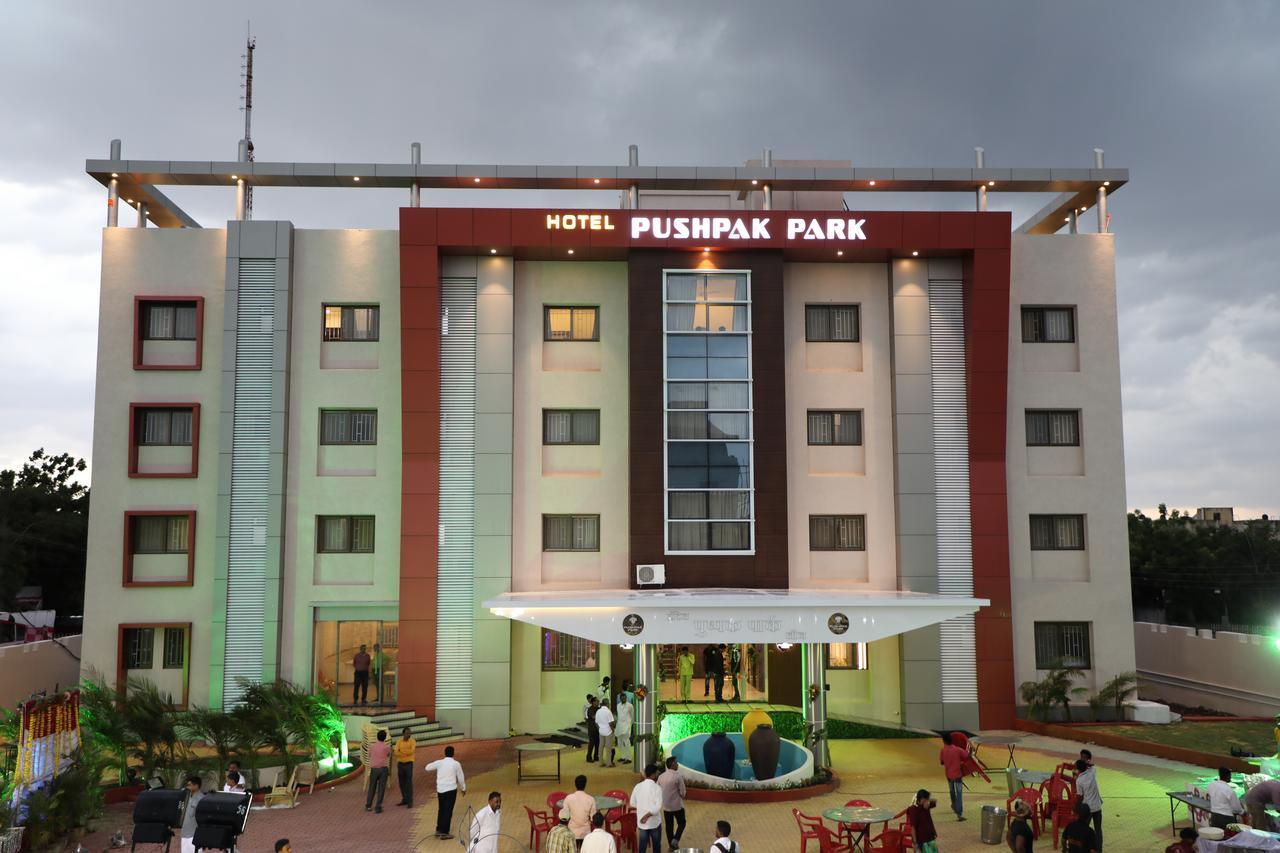 Hotel Pushpak Park Osmanabad Zewnętrze zdjęcie