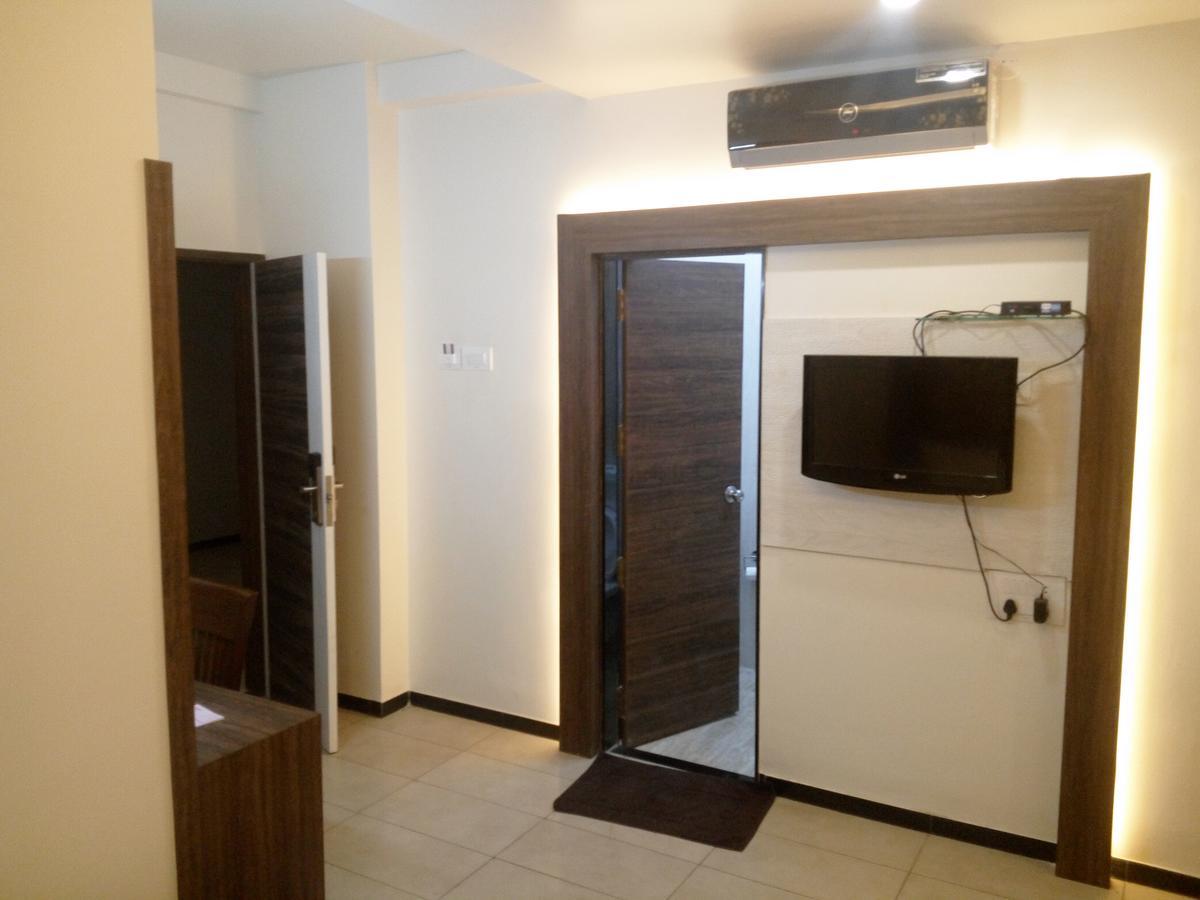 Hotel Pushpak Park Osmanabad Zewnętrze zdjęcie
