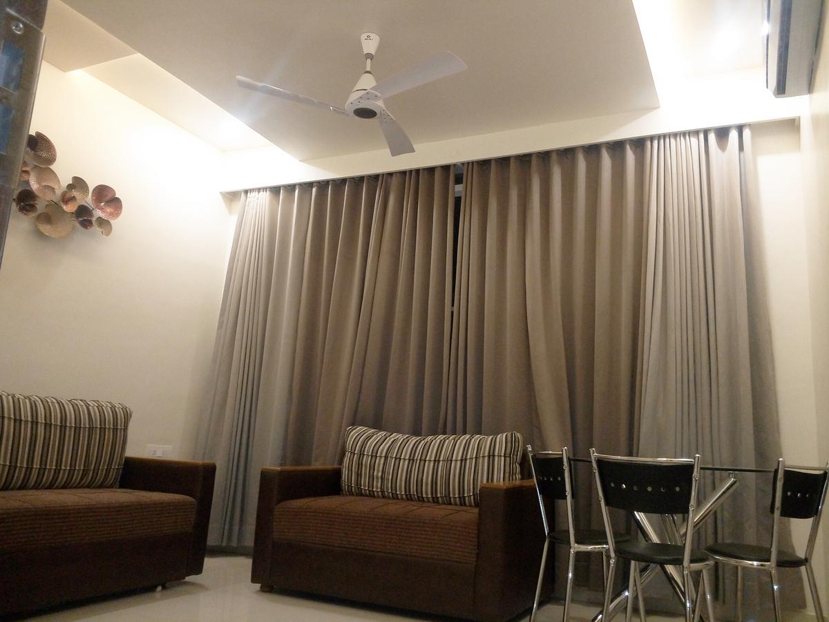 Hotel Pushpak Park Osmanabad Zewnętrze zdjęcie