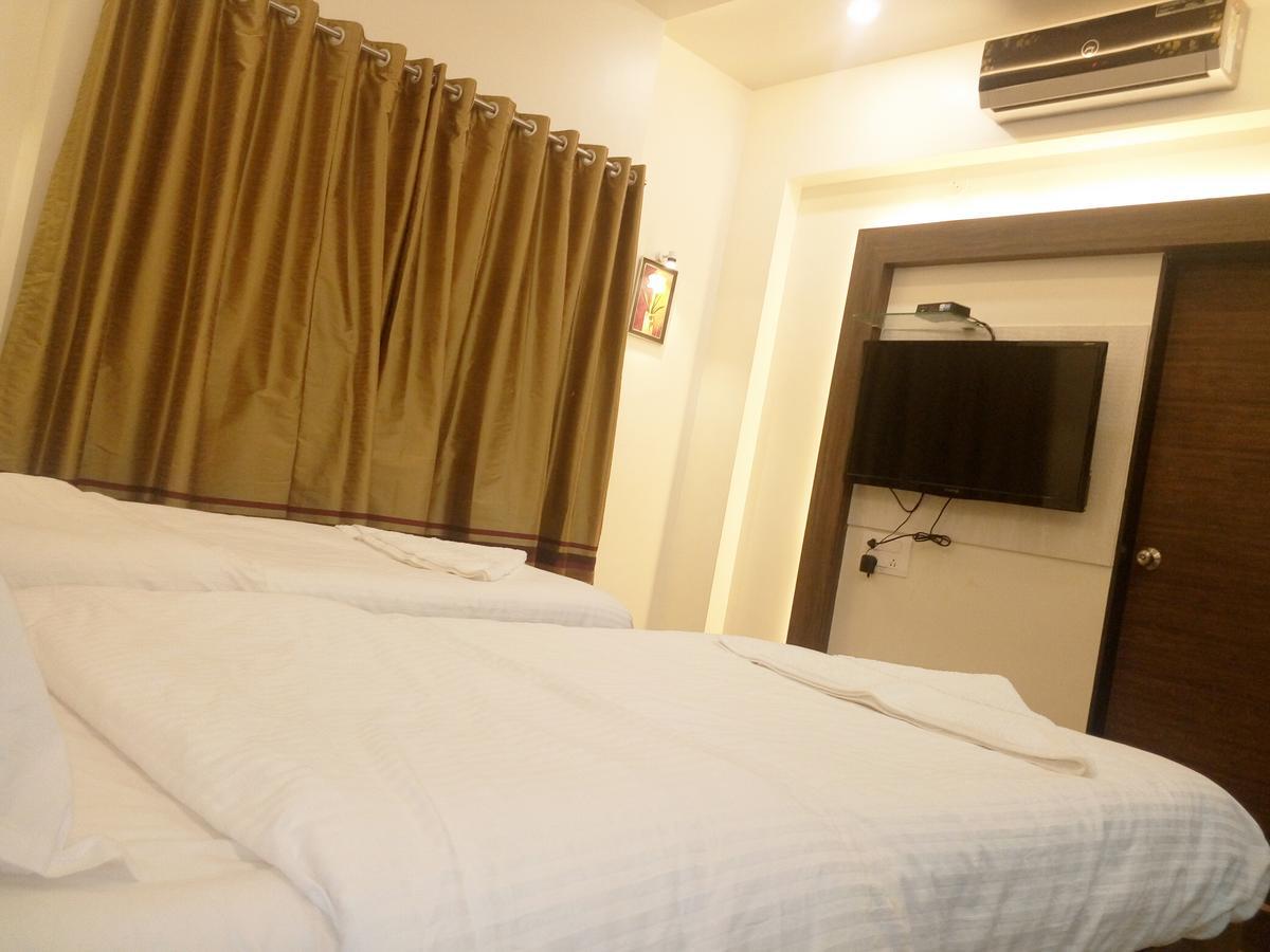 Hotel Pushpak Park Osmanabad Zewnętrze zdjęcie